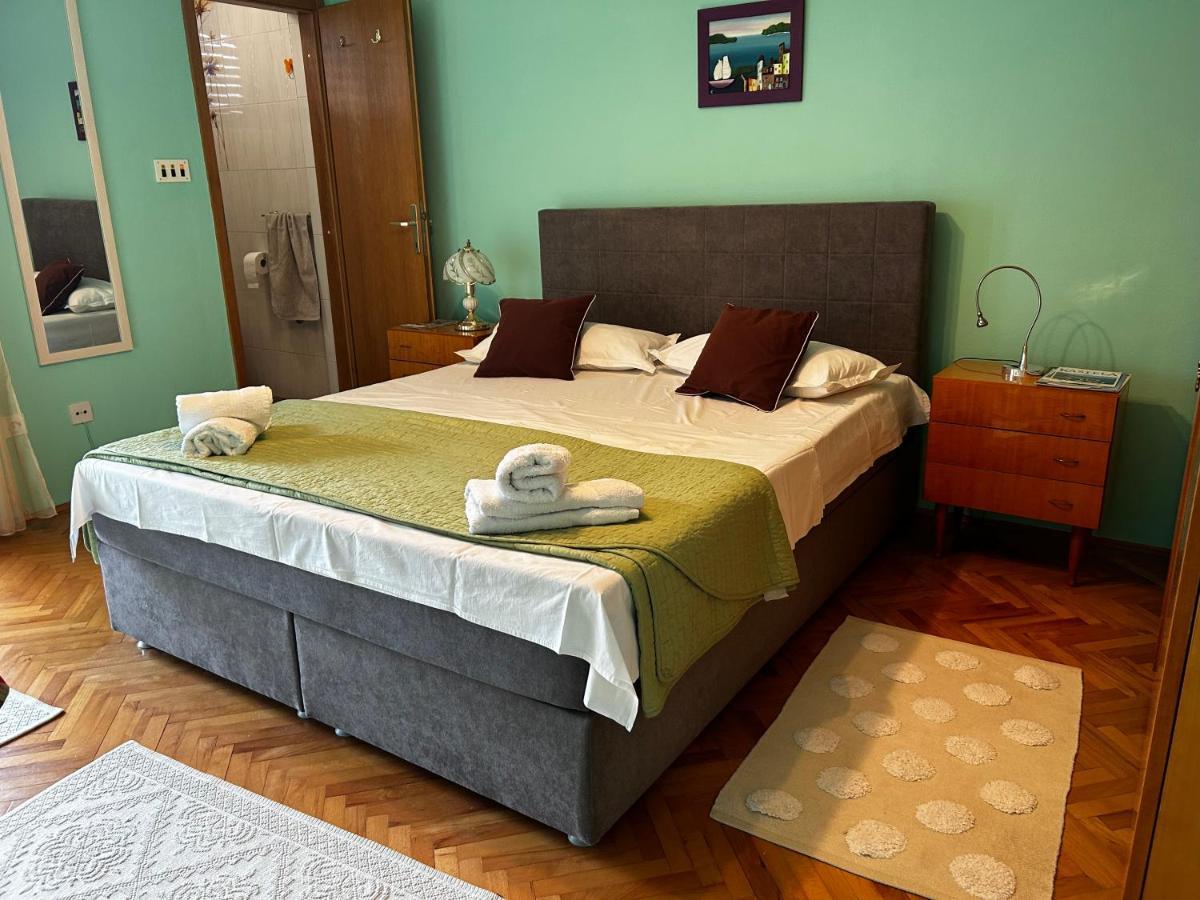 Soba Za Odmor Nika Hotel Kastela Luaran gambar