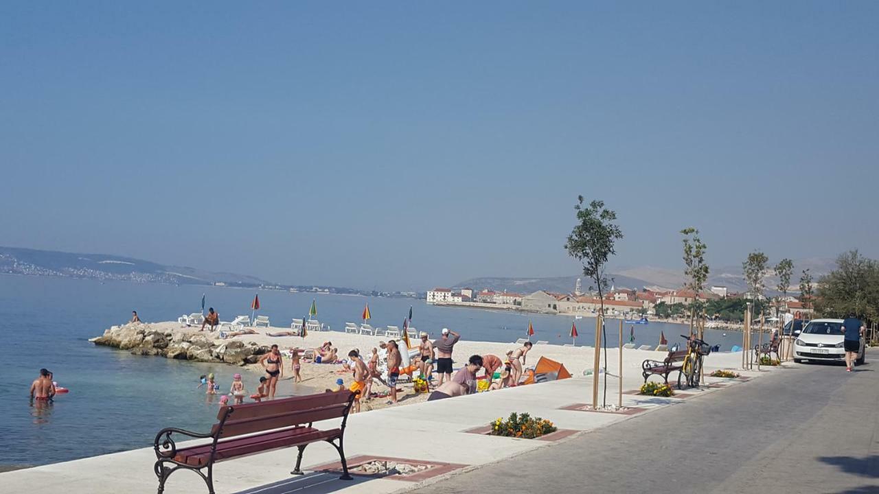 Soba Za Odmor Nika Hotel Kastela Luaran gambar